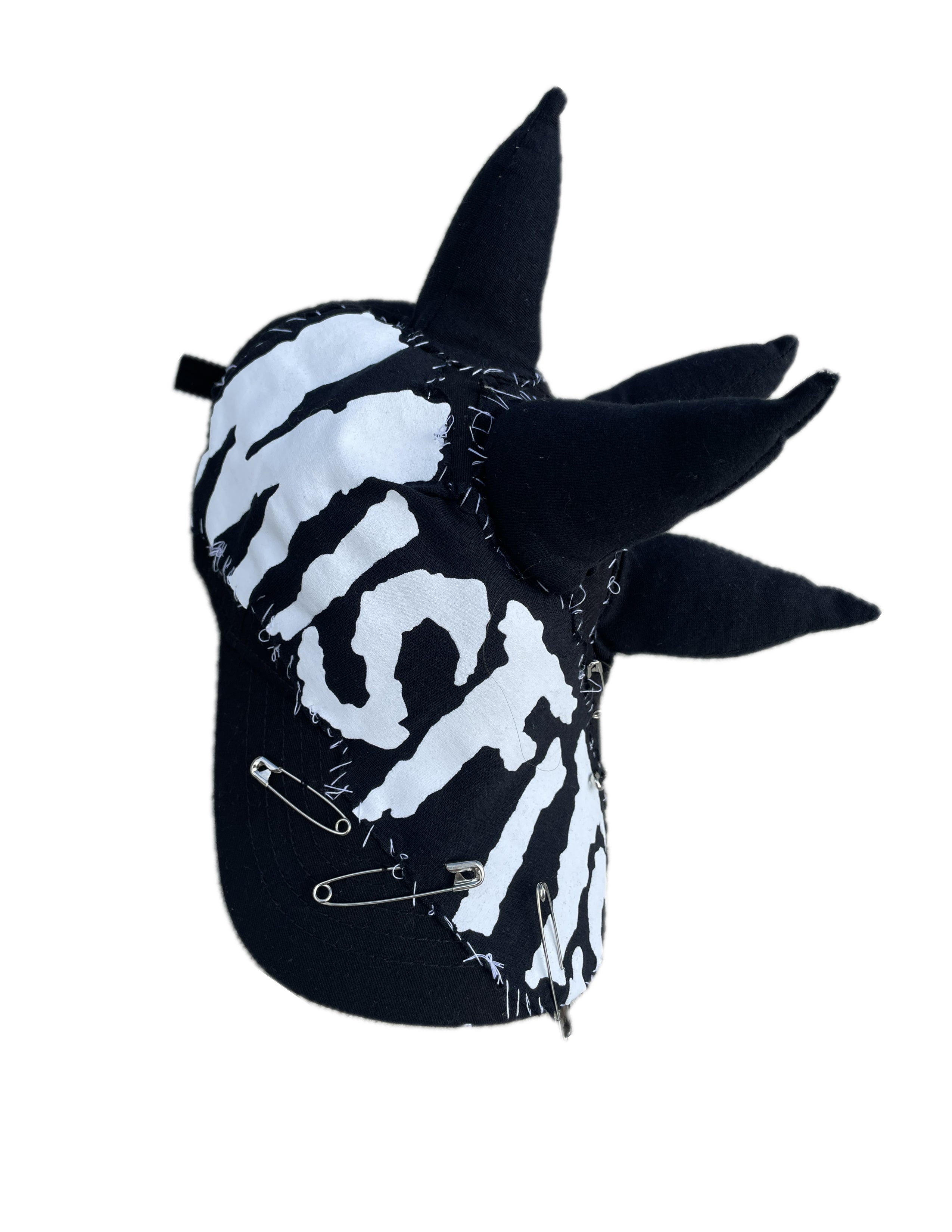 Misfit hat with spikes